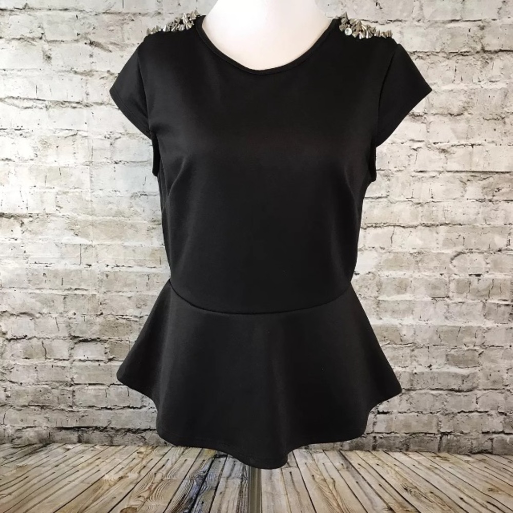 This is a mind blower blouse